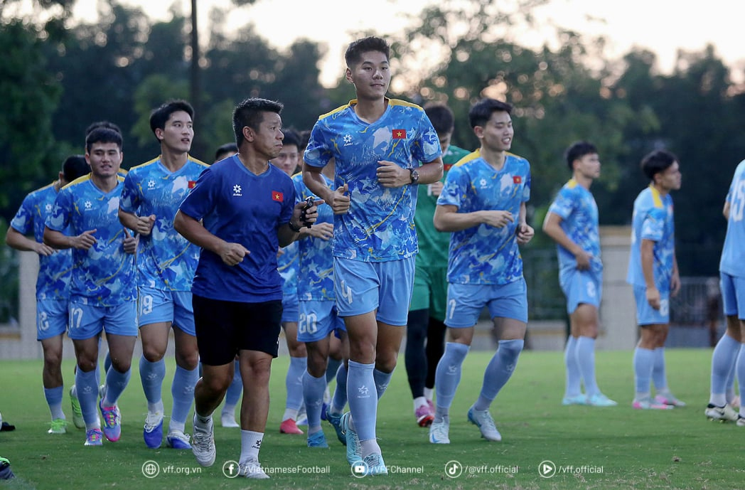 V&ograve;ng loại U23 ch&acirc;u &Aacute; 2026: Tuyển Việt Nam rộng cửa đi tiếp - Ảnh 1.