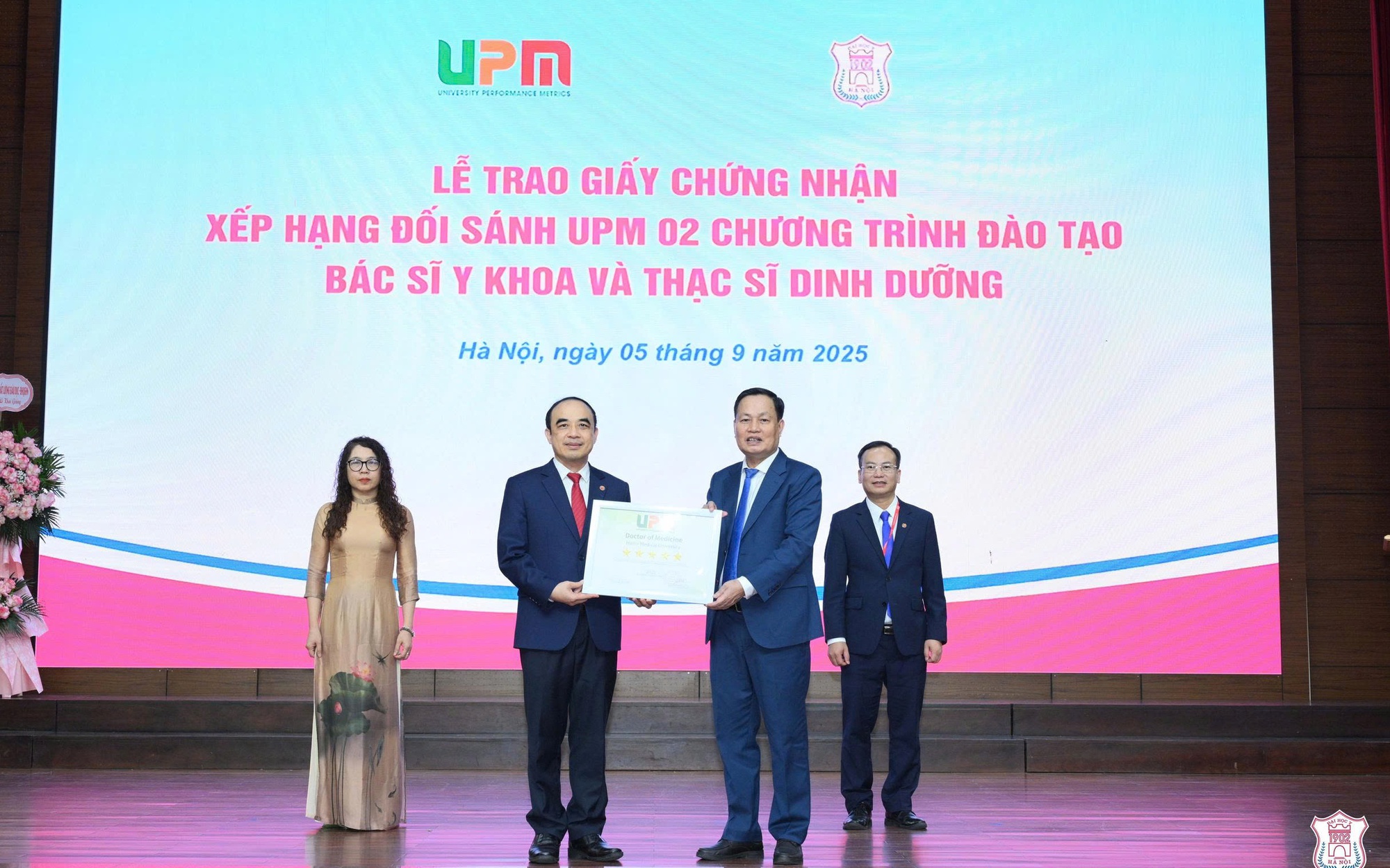 Hai chương trình của Đại học Y Hà Nội đạt chuẩn 5 sao quốc tế