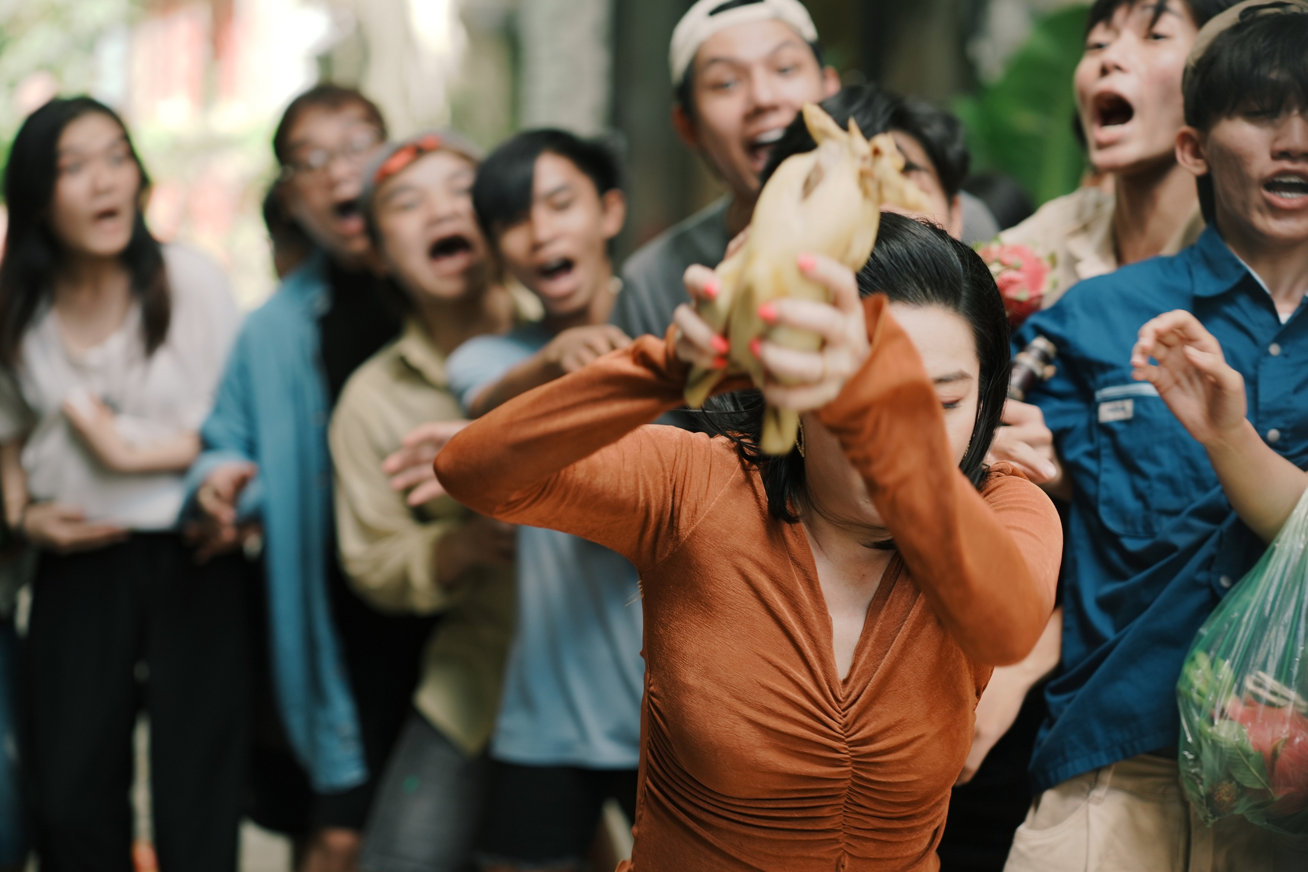 L&ecirc; Kh&aacute;nh "giật c&ocirc; hồn" hết sức m&igrave;nh- Ảnh 7.