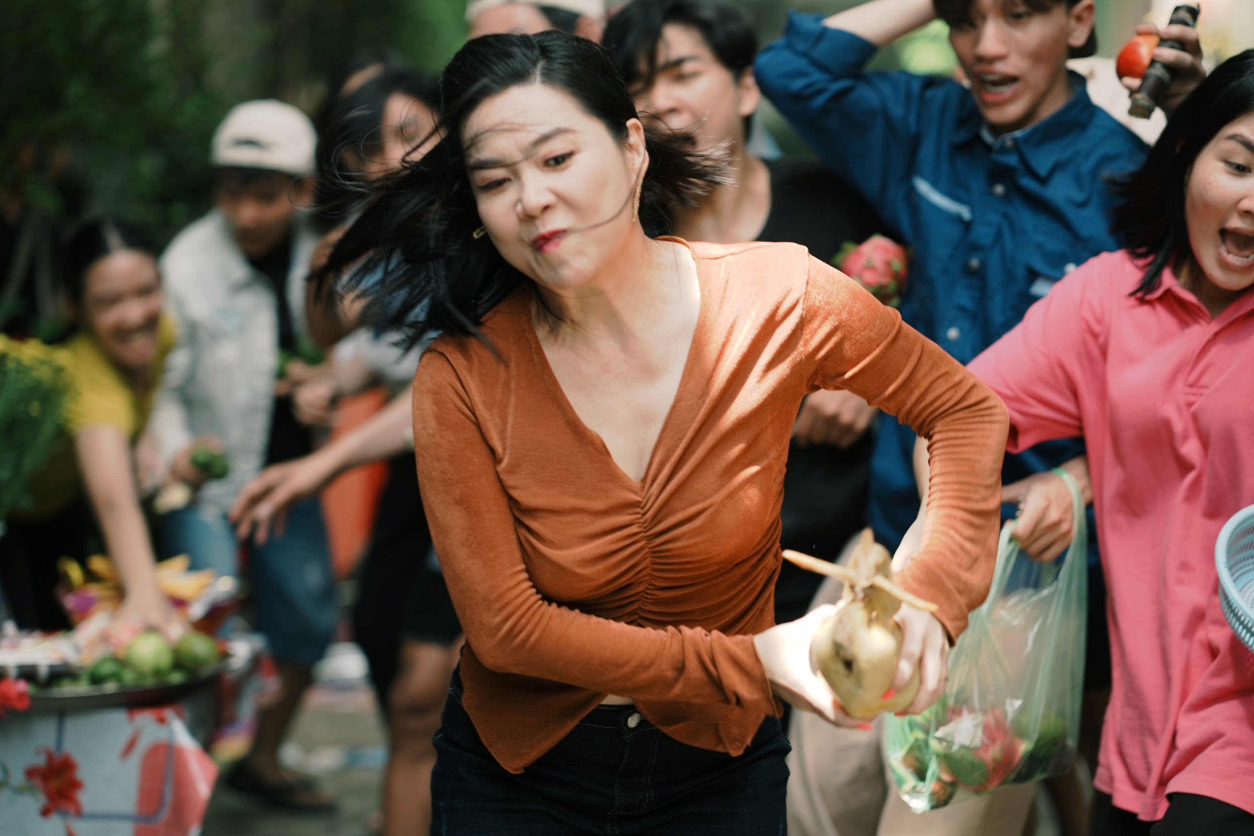 L&ecirc; Kh&aacute;nh "giật c&ocirc; hồn" hết sức m&igrave;nh- Ảnh 8.