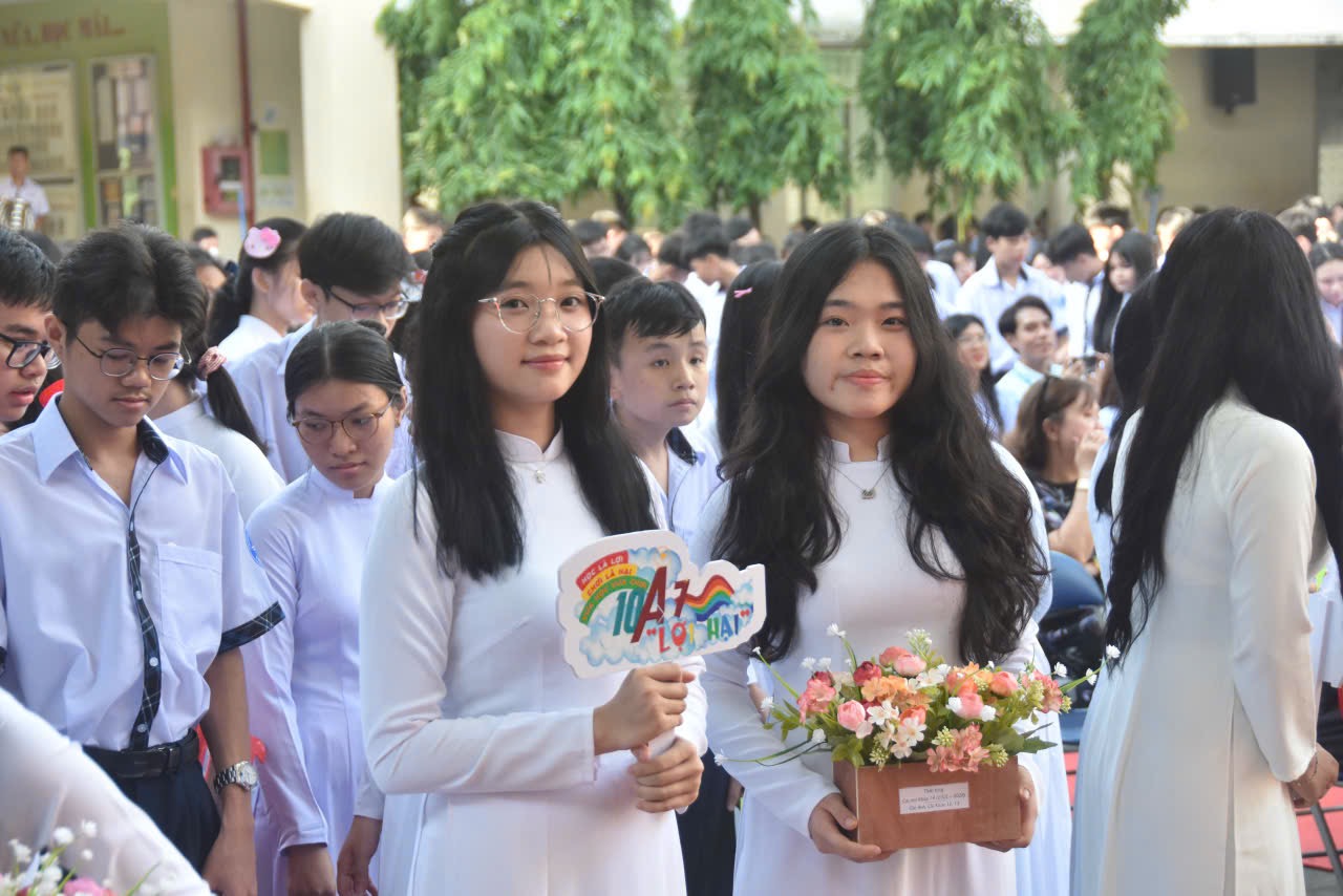 Nhiều cảm x&uacute;c trong ng&agrave;y khai giảng đặc biệt của học sinh đầu cấp- Ảnh 20.