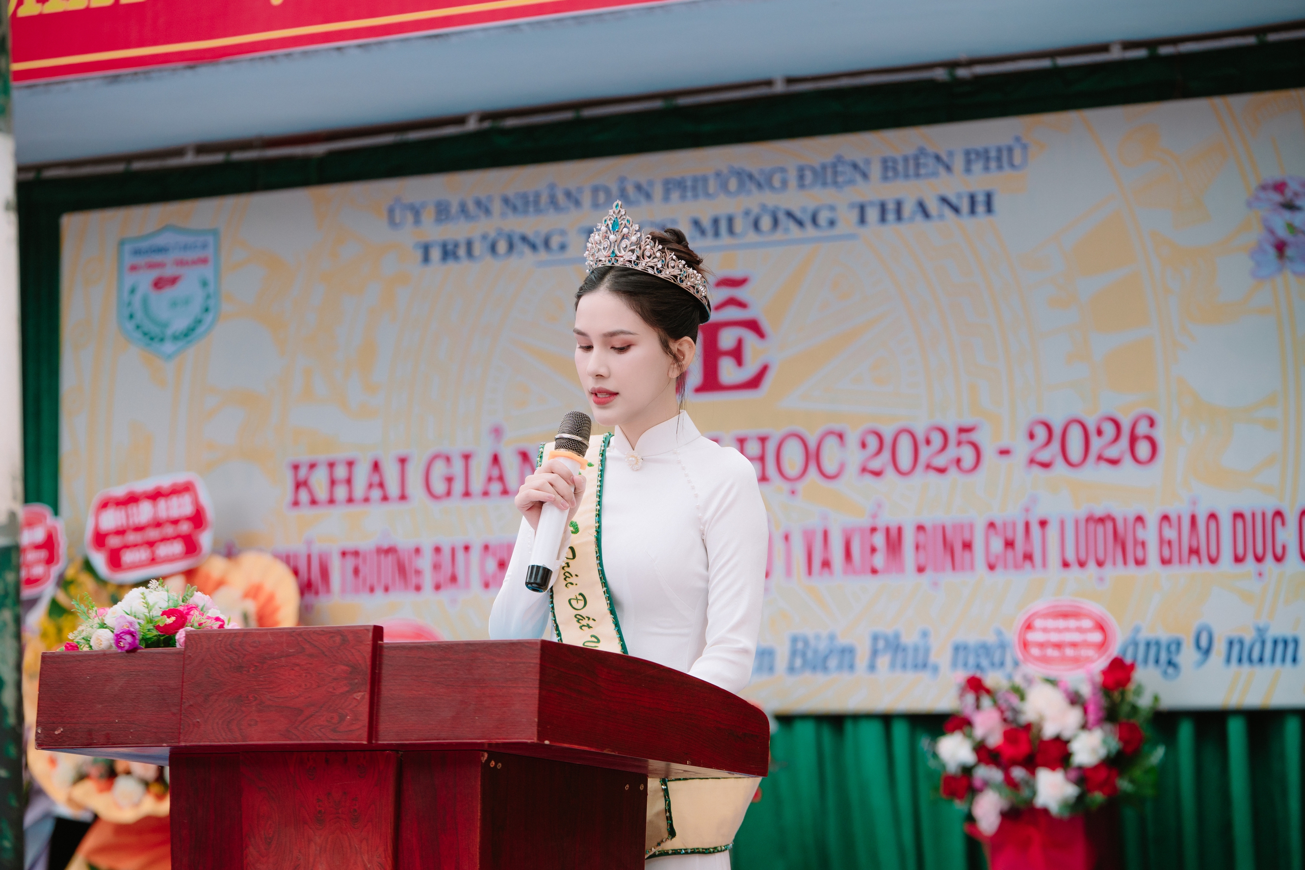 &Aacute; hậu Linh Đan trở lại trường xưa với hoạt động thiện nguyện đ&aacute;ng nhớ- Ảnh 2.
