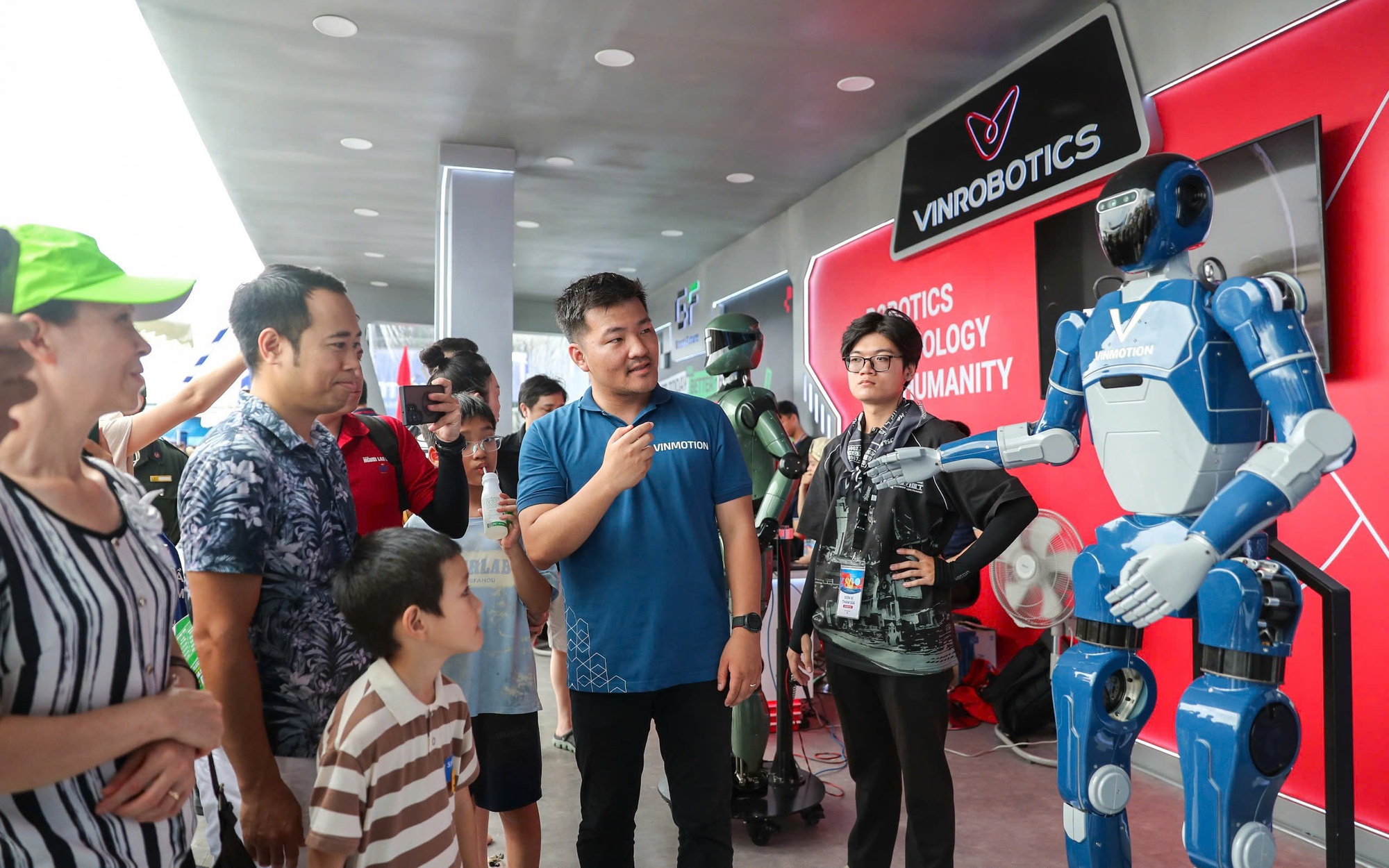 Học cách "sống chung" với robot