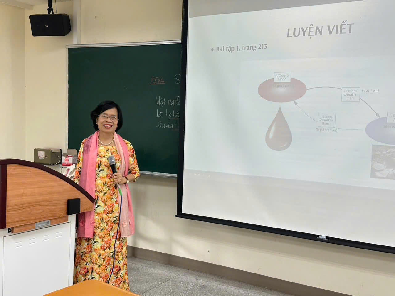 Bao la t&igrave;nh y&ecirc;u tiếng Việt- Ảnh 1.
