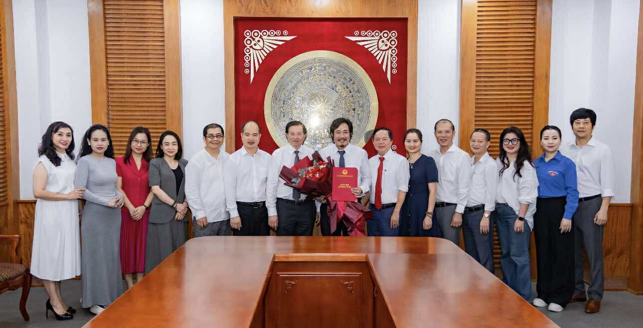 NSƯT, TS Bùi Như Lai được bổ nhiệm tân hiệu trưởng Trường Đại học Sân khấu - Điện ảnh Hà Nội- Ảnh 2.