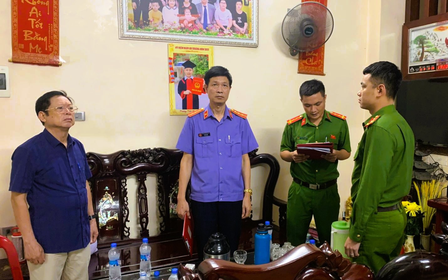Bắt 2 lãnh đạo doanh nghiệp câu kết với trùm giang hồ Ý "ẻng"