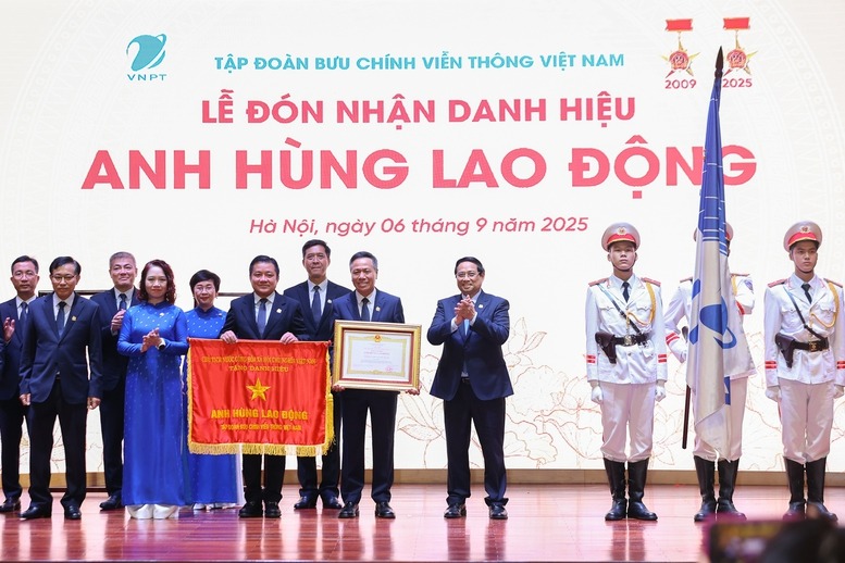 Thủ tướng Phạm Minh Chính: VNPT cần trở thành "bệ phóng" cho các ý tưởng sáng tạo- Ảnh 1.