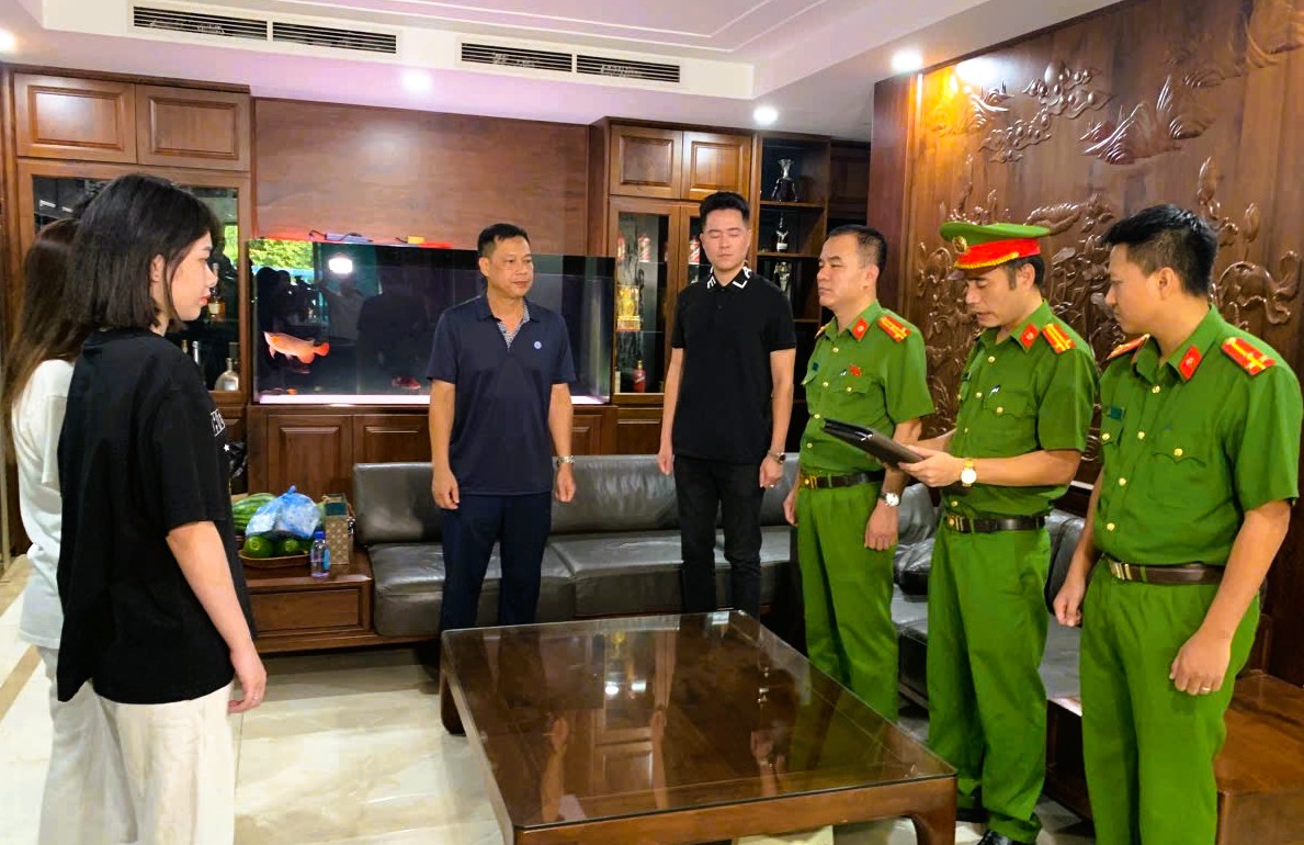 C&ocirc;ng an Thanh H&oacute;a th&ocirc;ng tin việc triệu tập, kh&aacute;m x&eacute;t nh&agrave; Mạnh "gỗ"- Ảnh 1.