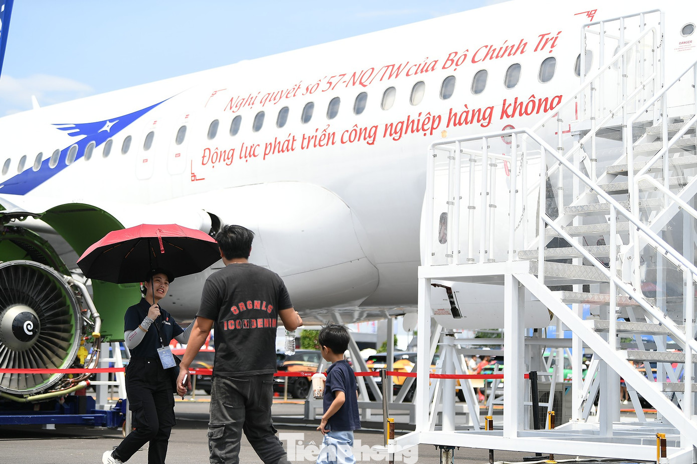 Việt Nam chưa sản xuất ốc 100 USD tr&ecirc;n b&aacute;nh m&aacute;y bay: Cơ hội v&agrave; th&aacute;ch thức - Ảnh 1.