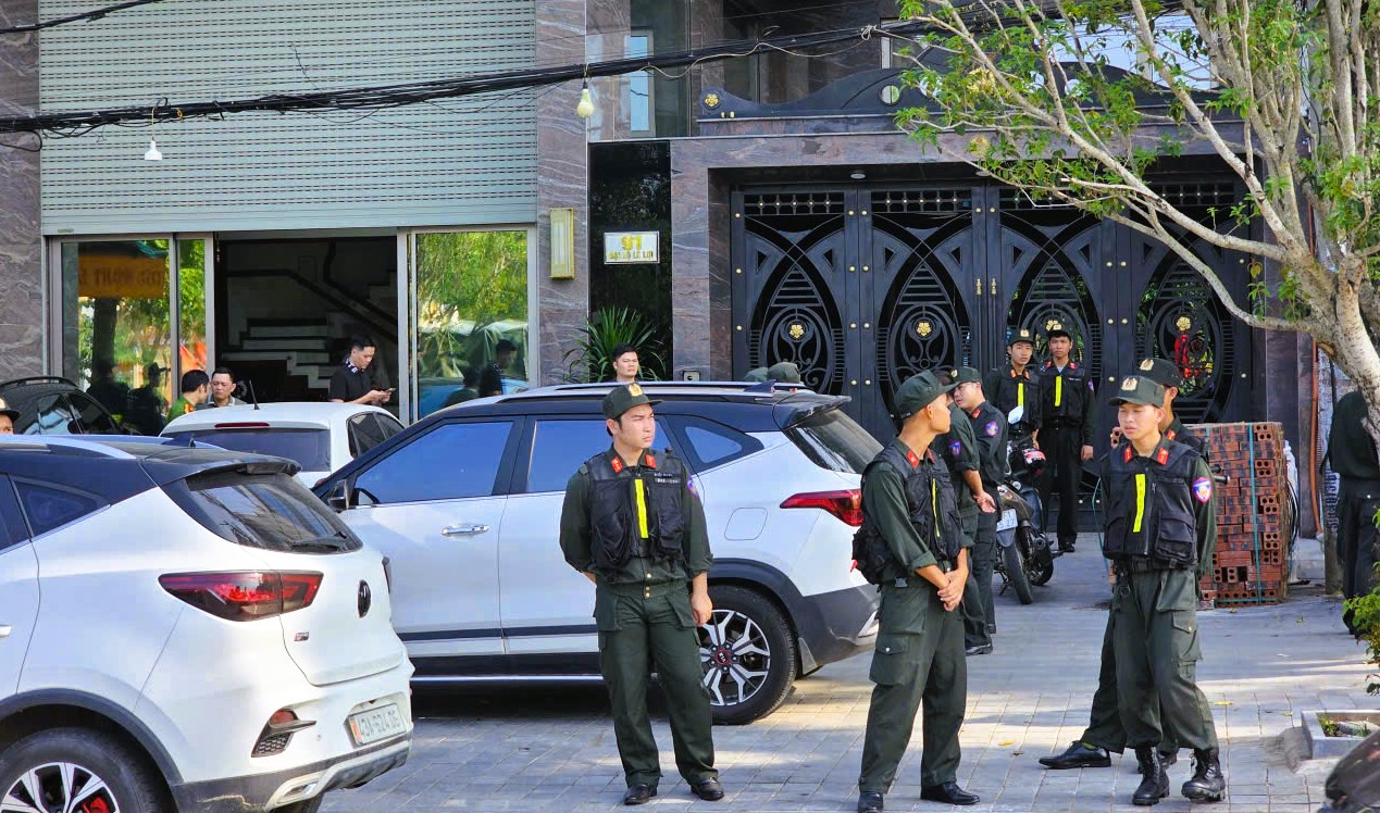 C&ocirc;ng an Thanh H&oacute;a th&ocirc;ng tin việc triệu tập, kh&aacute;m x&eacute;t nh&agrave; Mạnh "gỗ"- Ảnh 2.