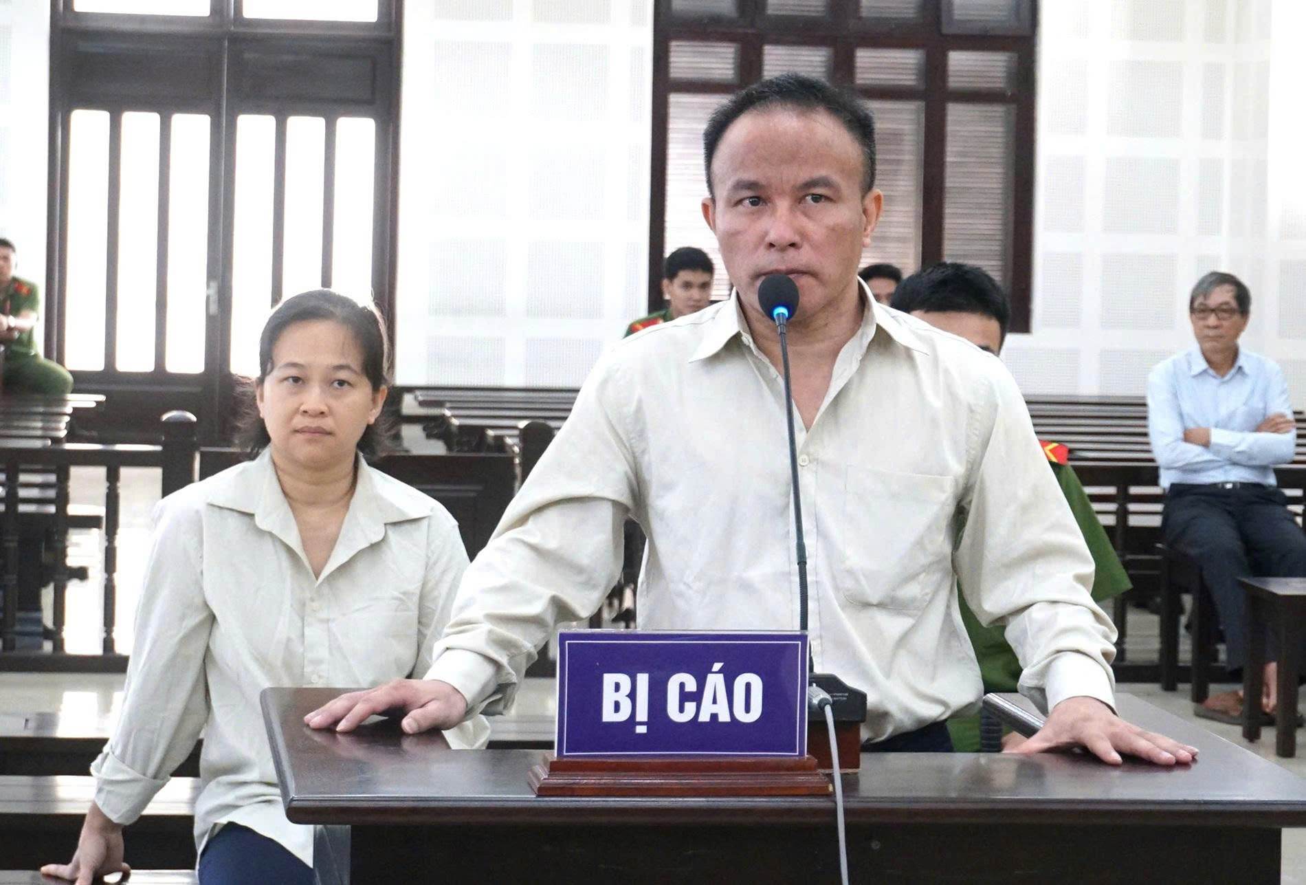 Được lãnh đạo nhờ đứng tên, cựu cán bộ Văn phòng UBND Đà Nẵng chiếm đoạt 5 lô đất- Ảnh 1.
