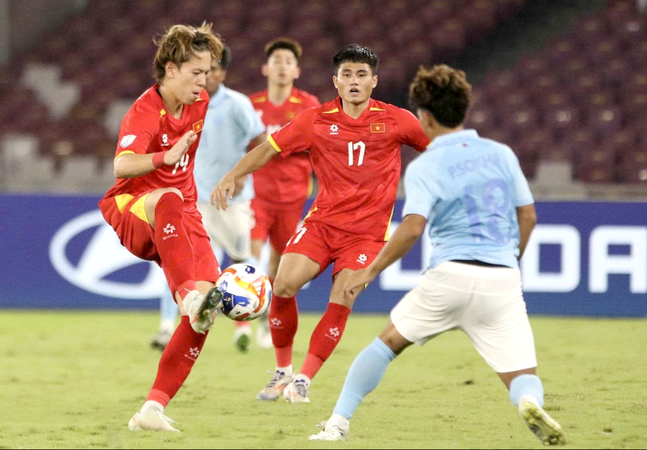 U23 Việt Nam đối diện thử th&aacute;ch ph&iacute;a trước- Ảnh 2.
