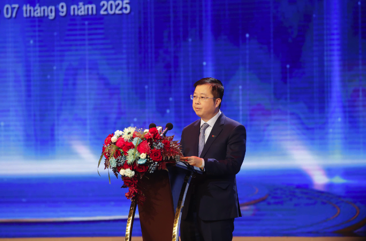 Tổng B&iacute; thư T&ocirc; L&acirc;m trao tặng Hu&acirc;n chương Lao động hạng nhất cho Đ&agrave;i Truyền h&igrave;nh Việt Nam- Ảnh 5.