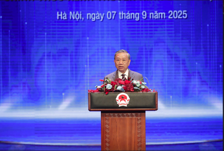 Tổng B&iacute; thư T&ocirc; L&acirc;m trao tặng Hu&acirc;n chương Lao động hạng nhất cho Đ&agrave;i Truyền h&igrave;nh Việt Nam- Ảnh 4.