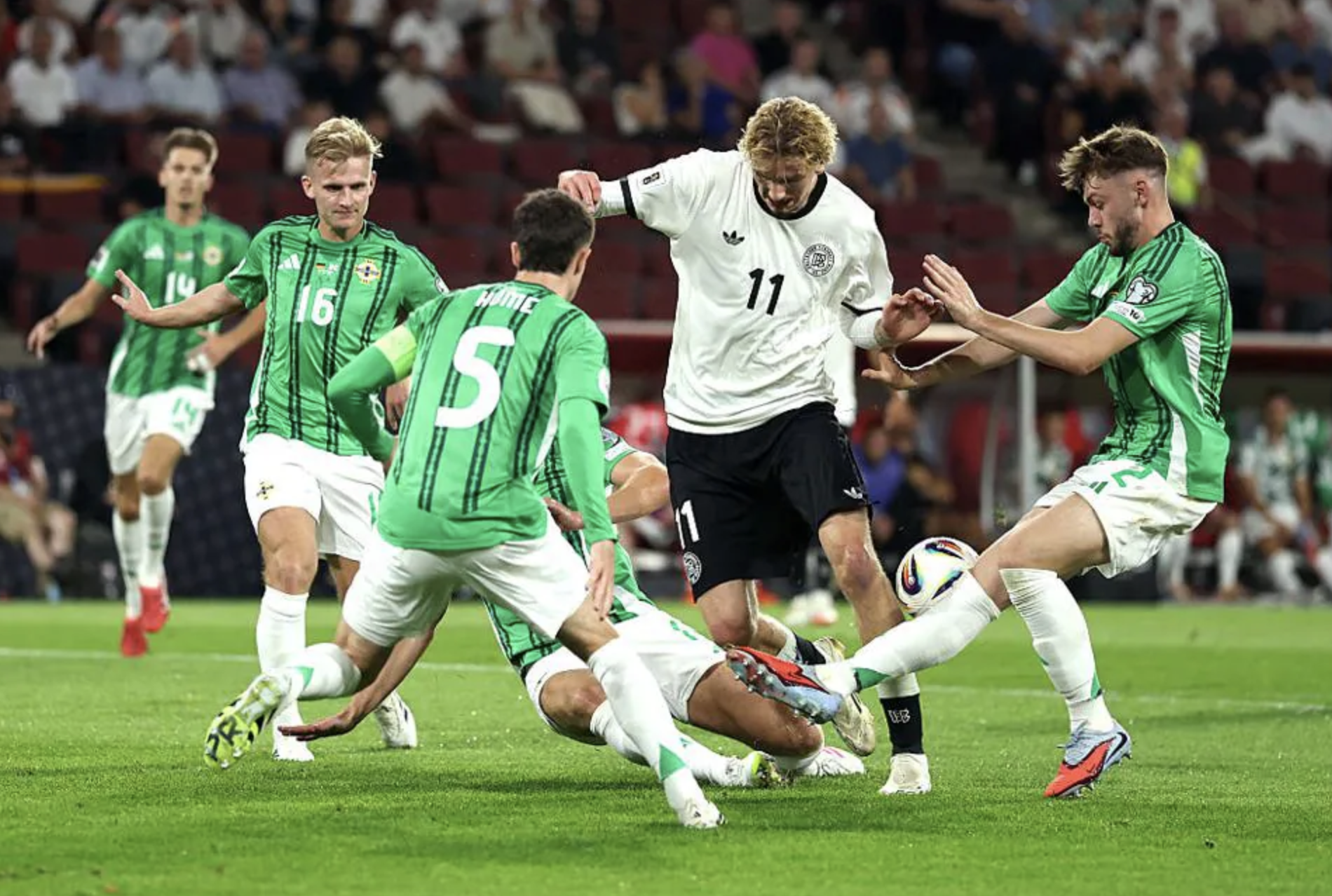 Tuyển Đức "vượt khó", sao Liverpool lập siêu phẩm thắng Bắc Ireland vòng loại World Cup- Ảnh 6.