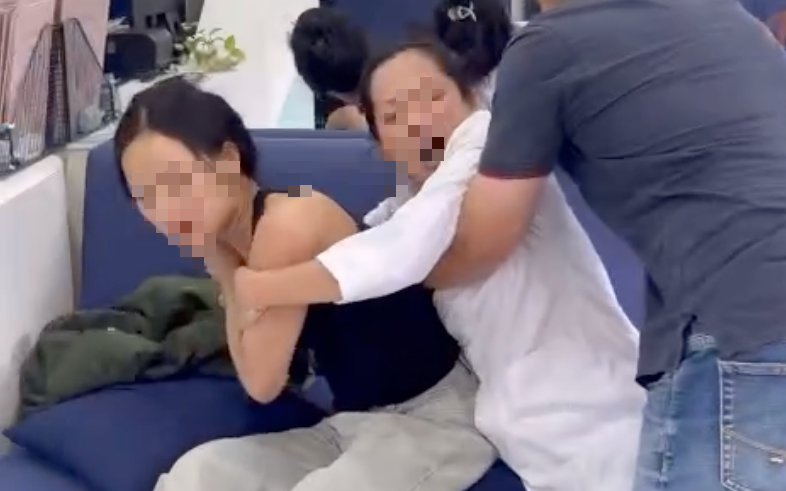 Cô gái tố bác sĩ nha khoa hành hung, đập phá tài sản ở TP HCM