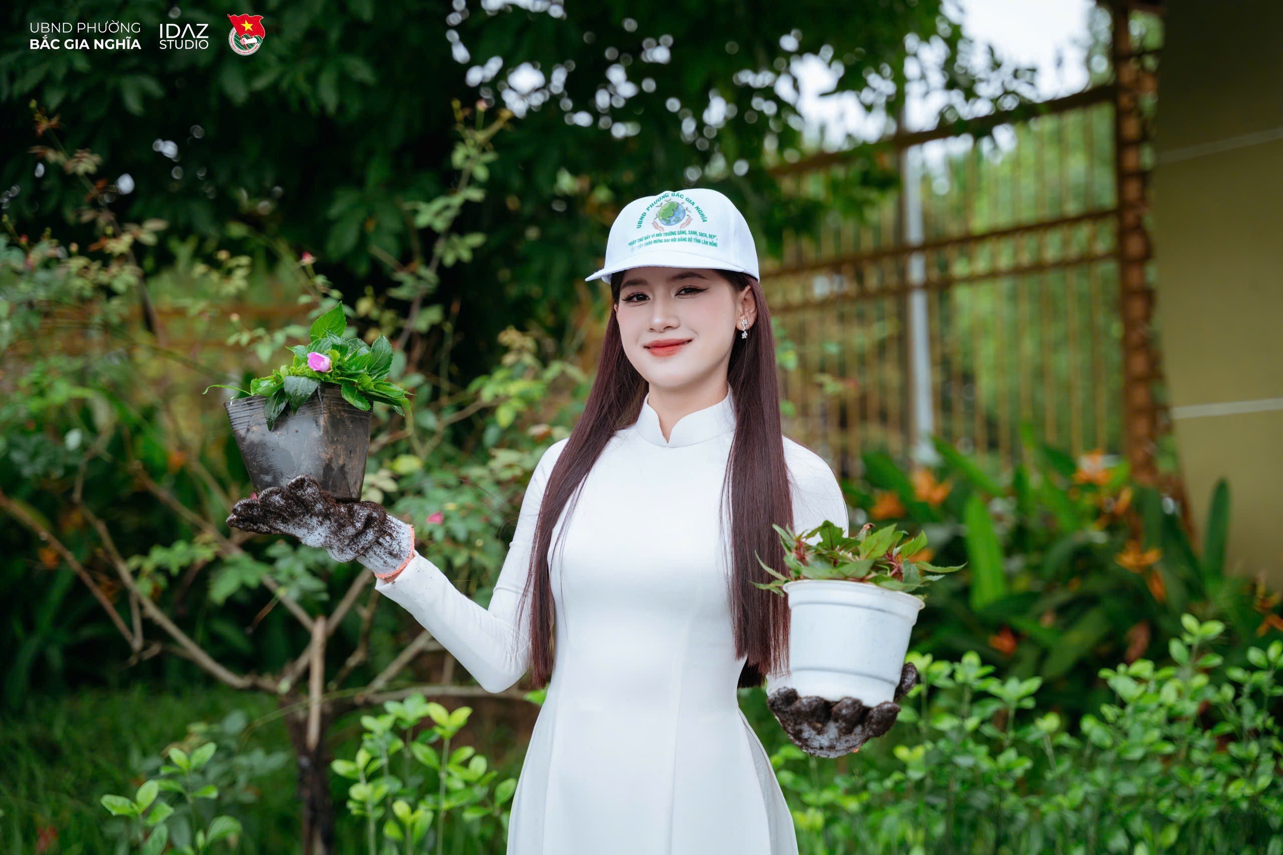 Hoa hậu Trần Thị Mỹ Linh ph&aacute;t động phong tr&agrave;o xanh tại qu&ecirc; nh&agrave;   - Ảnh 5.