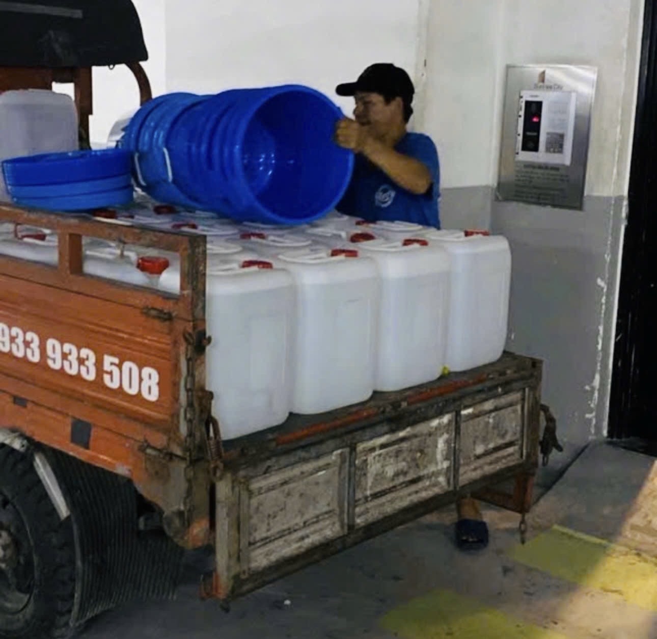Căn hộ của Ph&oacute; Chủ tịch Hiệp hội bất động sản TP HCM bị cắt nước suốt 8 th&aacute;ng- Ảnh 1.