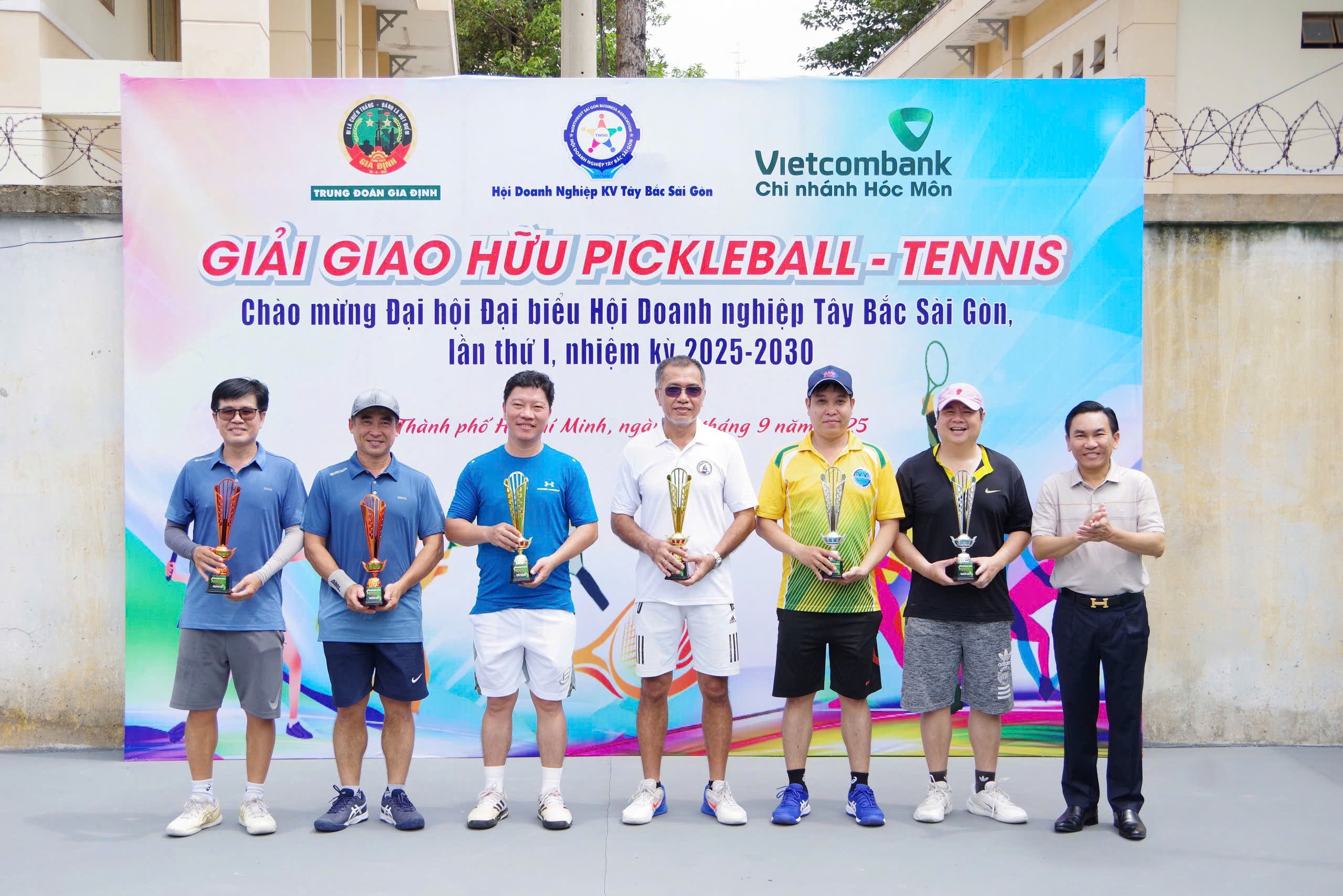 Trung đo&agrave;n Gia Định: Kh&iacute; thế mới từ những hội thao &yacute; nghĩa  - Ảnh 12.