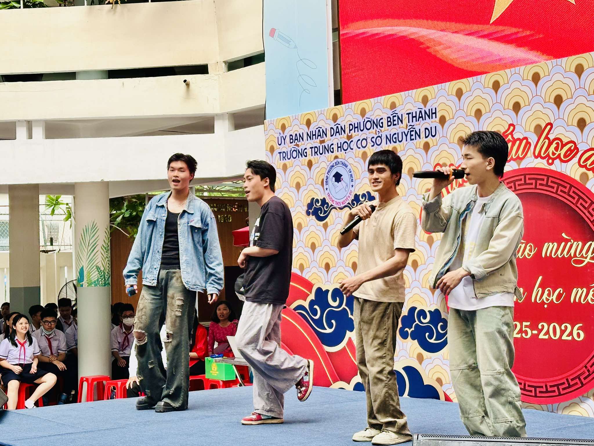 "S&acirc;n khấu học đường" khởi động tại TP HCM: Lan tỏa t&igrave;nh y&ecirc;u &acirc;m nhạc v&agrave; nghệ thuật d&acirc;n tộc- Ảnh 5.