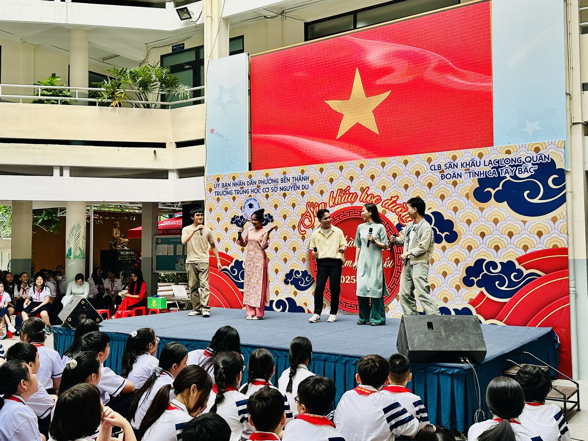 "S&acirc;n khấu học đường" khởi động tại TP HCM: Lan tỏa t&igrave;nh y&ecirc;u &acirc;m nhạc v&agrave; nghệ thuật d&acirc;n tộc- Ảnh 2.