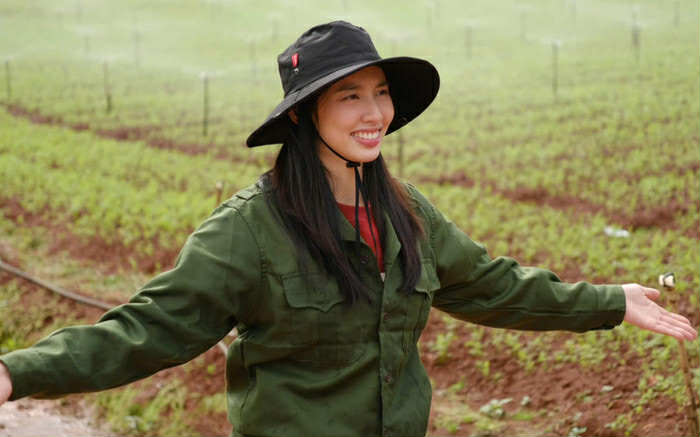 Phản hồi của Sen Vàng về hợp đồng của Hoa hậu Thùy Tiên với kẹo Kera- Ảnh 1.