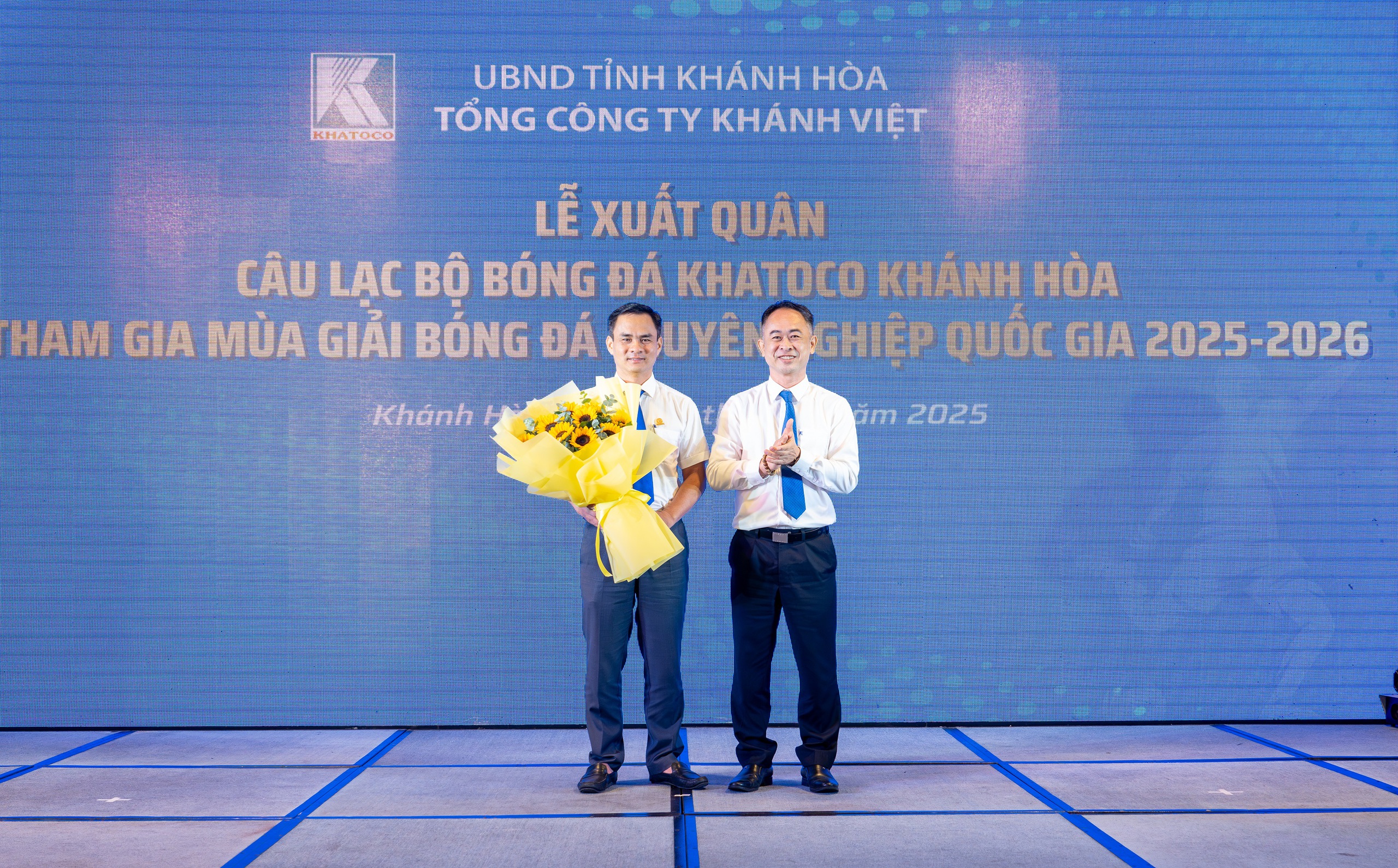 C&acirc;u lạc bộ b&oacute;ng đ&aacute; Khatoco kh&aacute;nh h&ograve;a xuất qu&acirc;n giải hạng nhất 2025 - 2026 - Ảnh 2.
