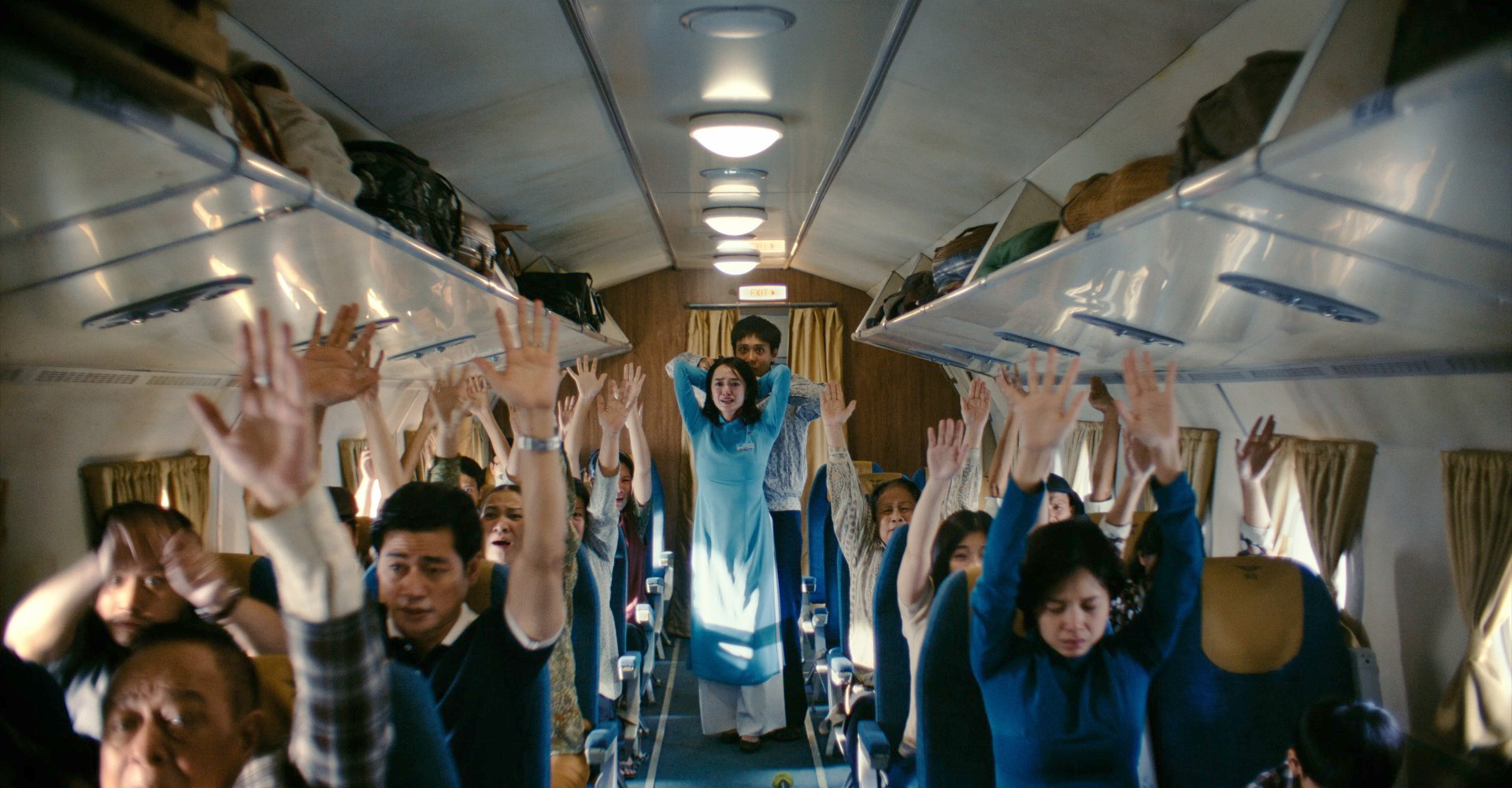 Phim Thái Hòa "trùm" cướp máy bay chiếu định dạng IMAX®- Ảnh 5.