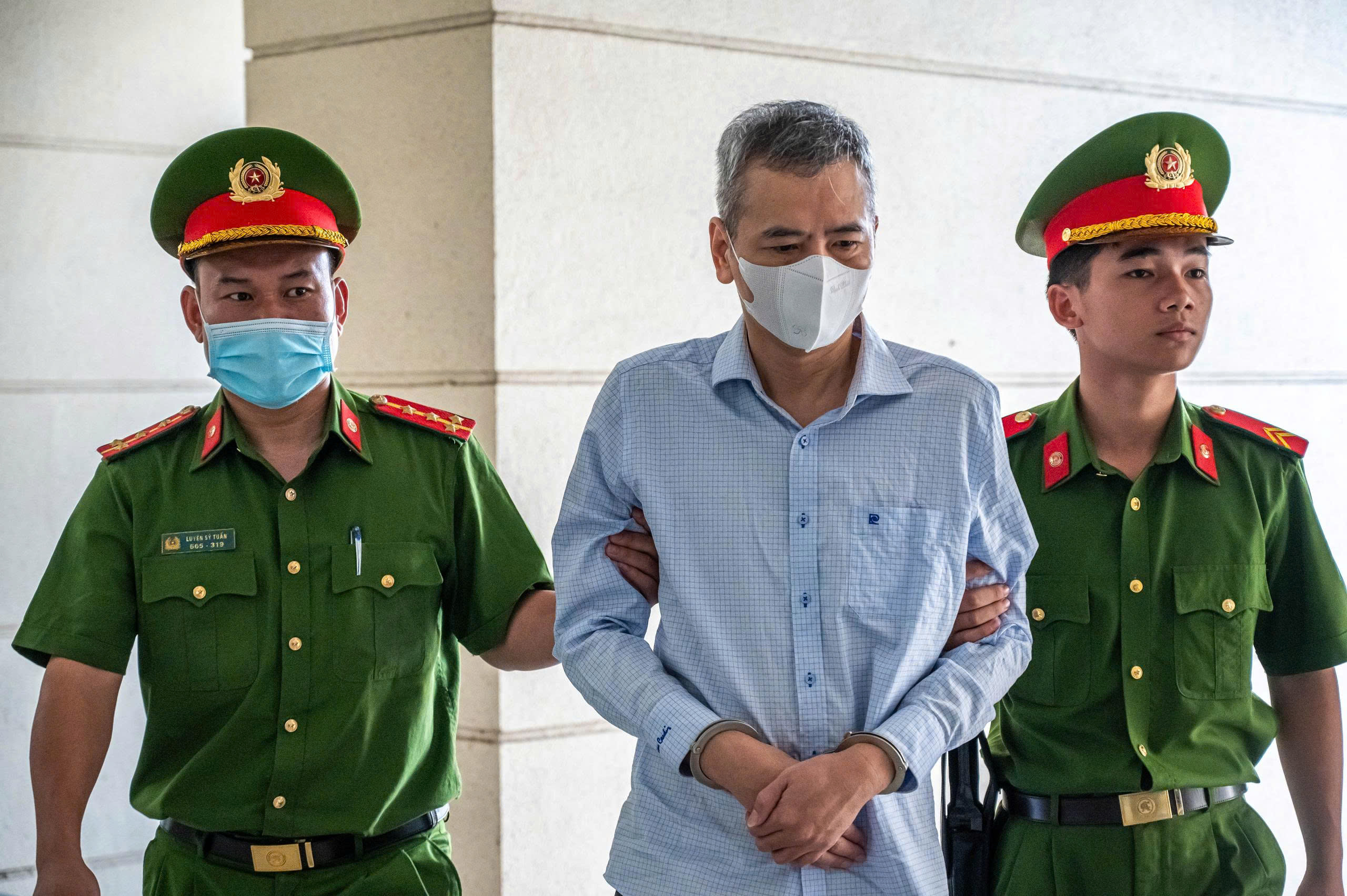 Cựu phó Chủ nhiệm Văn phòng Quốc hội, cựu Trợ lý Chủ tịch Quốc hội hầu toà - Ảnh 7.