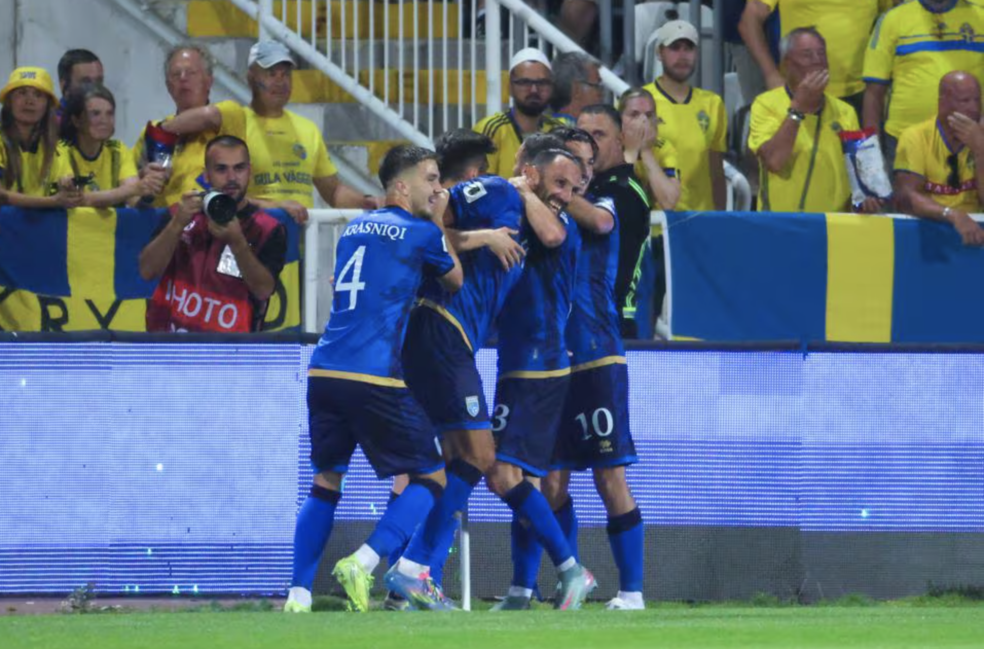 D&agrave;n sao Isak - Gyokeres bất lực, Thụy Điển thua sốc Kosovo v&ograve;ng loại World Cup - Ảnh 2.