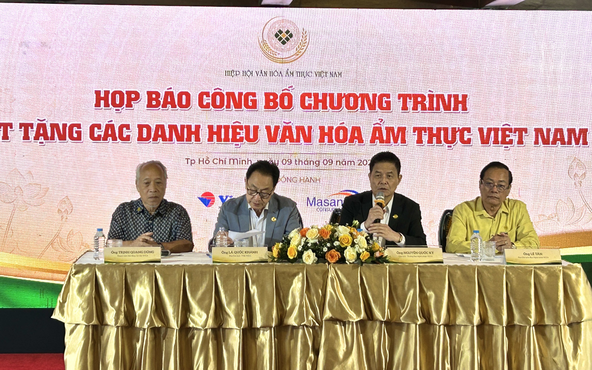 Tôn vinh nghệ nhân ẩm thực, khẳng định thương hiệu Việt