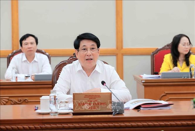 Bộ Chính trị cho ý kiến về chuẩn bị Đại hội Đảng bộ tỉnh Cà Mau và Hưng Yên- Ảnh 1.