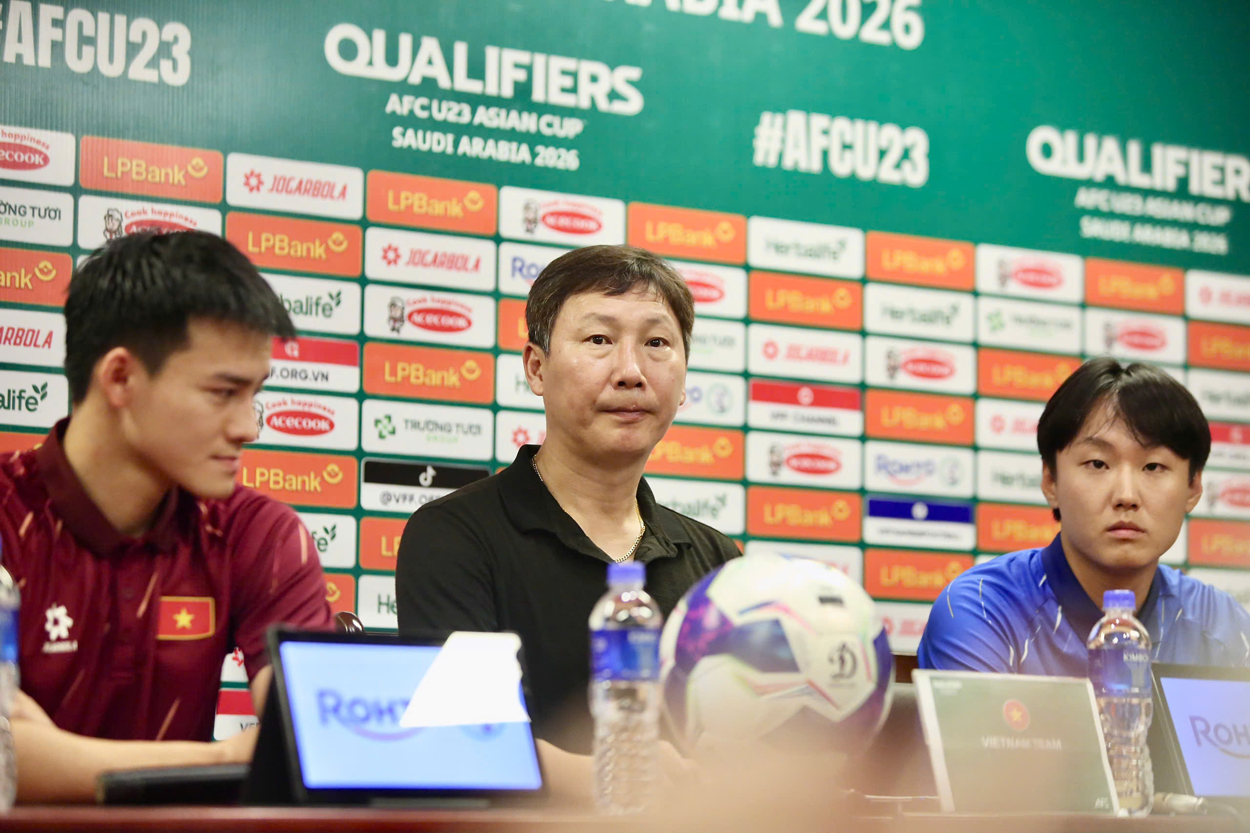 HLV U23 Yemen: "H&agrave;i l&ograve;ng với c&aacute;c cầu thủ khi thất bại trước đội b&oacute;ng h&agrave;ng đầu ch&acirc;u &Aacute;"- Ảnh 3.