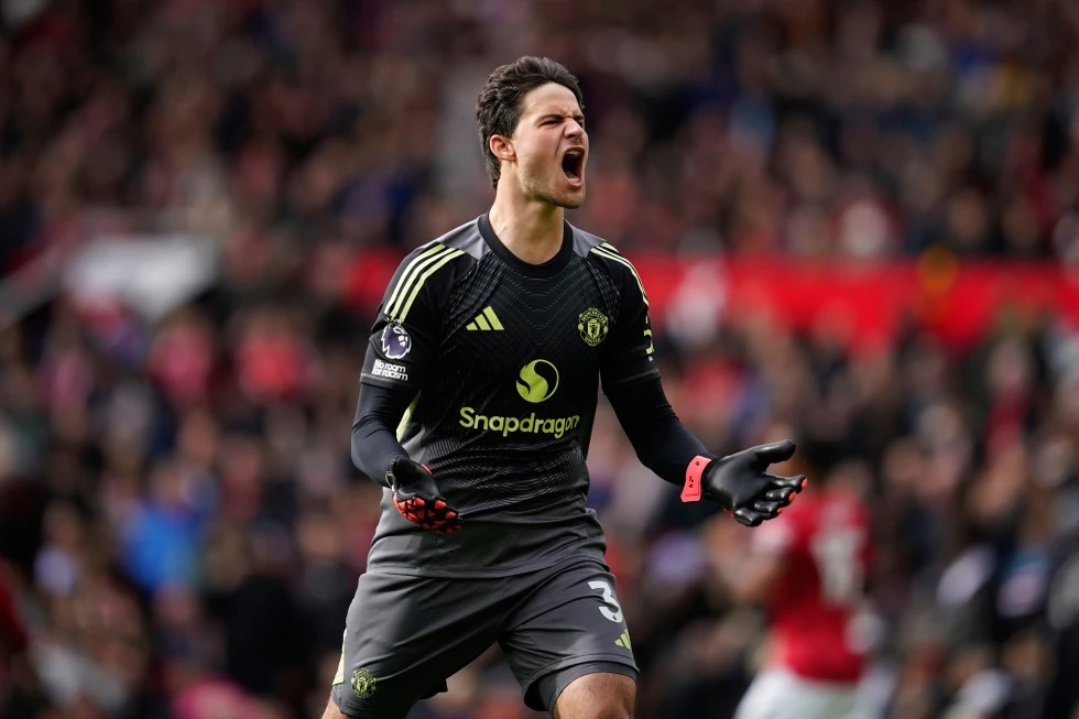 Chấm điểm 21 cầu thủ Man Utd sau nửa mùa “khi mờ khi tỏ” - Ảnh 1.