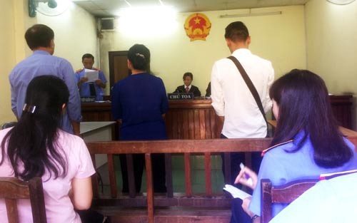 LẰN RANH: Chủ nợ hóa... bị can