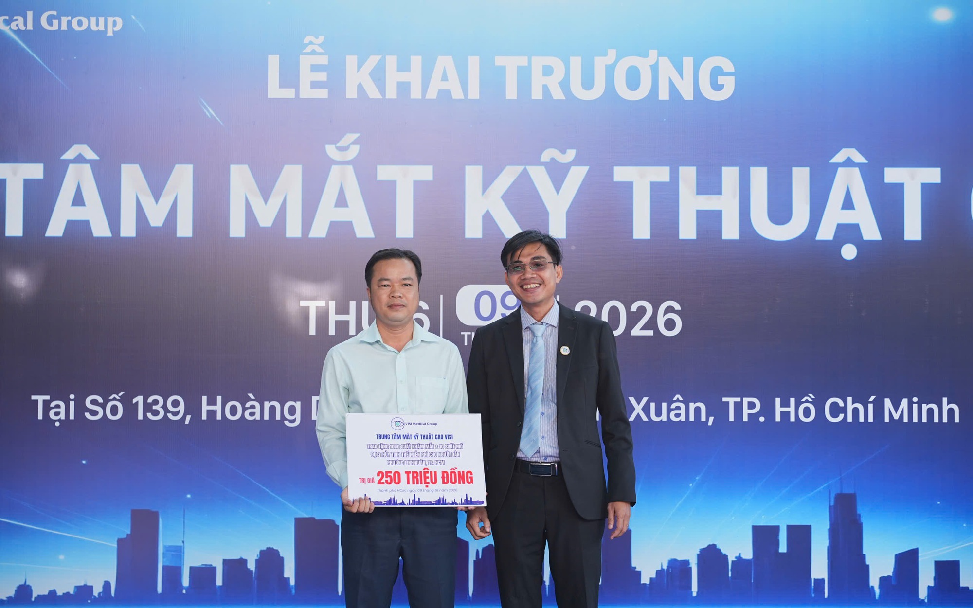 Trung tâm Mắt Kỹ thuật cao VISI tài trợ khám và phẫu
thuật mắt 700 triệu đồng