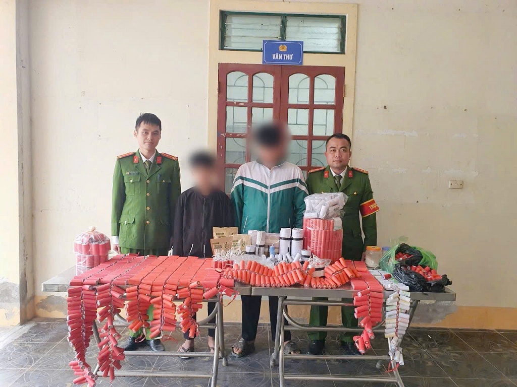 B&iacute; mật chết người được giấu k&iacute;n trong ph&ograve;ng ngủ nam sinh 14 tuổi - Ảnh 1.
