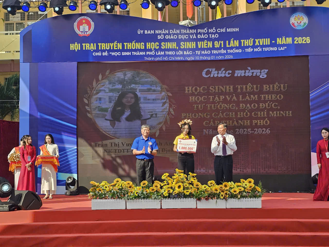 Gần 15.000 học sinh ti&ecirc;u biểu TPHCM dự Hội trại truyền thống sau s&aacute;p nhập  - Ảnh 3.