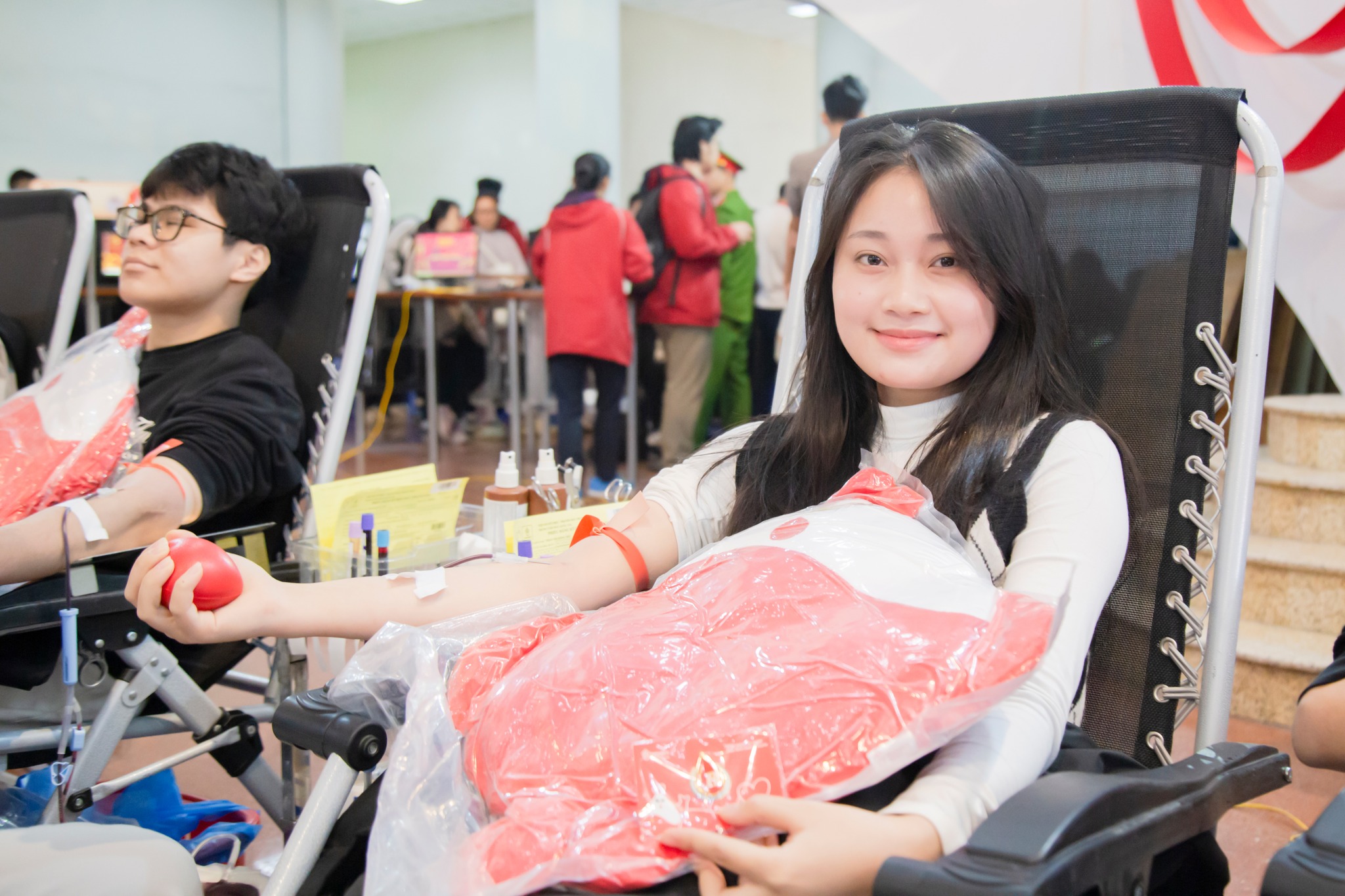Điều đặc biệt trong Chủ nhật Đỏ tại Đại học B&aacute;ch khoa H&agrave; Nội - Ảnh 18.