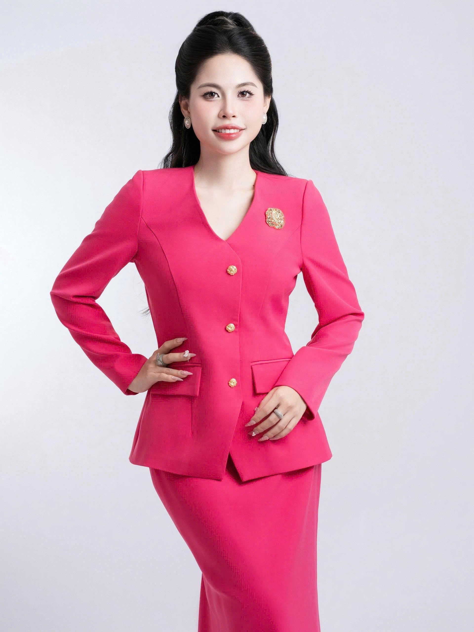 MC Tố L&acirc;m: "Một người thầy truyền cảm hứng" cho học sinh, sinh vi&ecirc;n v&agrave; MC nh&iacute; - Ảnh 4.