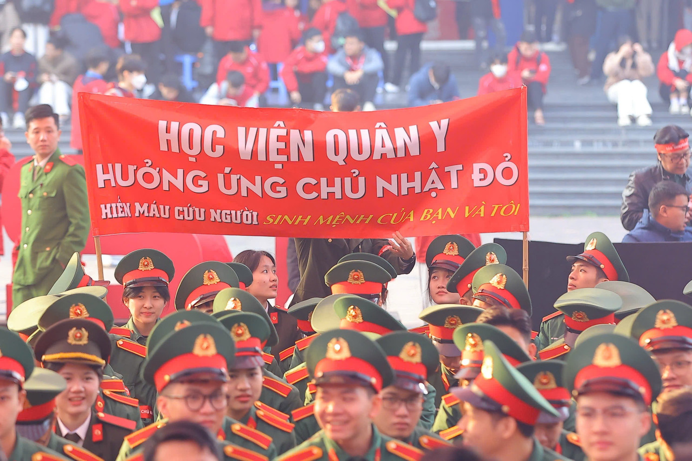 Điều đặc biệt trong Chủ nhật Đỏ tại Đại học B&aacute;ch khoa H&agrave; Nội - Ảnh 8.