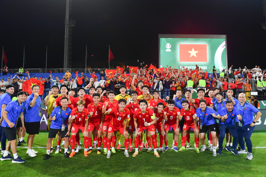 Truyền th&ocirc;ng ch&acirc;u &Aacute; ngợi khen "m&aacute;y qu&eacute;t" của U23 Việt Nam - Ảnh 3.