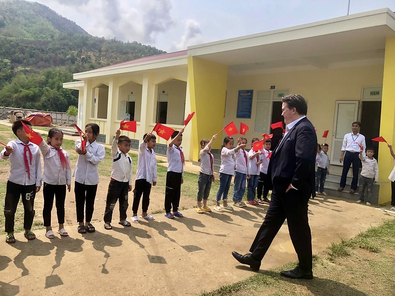 Đại sứ Mỹ Marc Knapper và những dấu ấn đặc biệt tại Việt Nam - Ảnh 9.