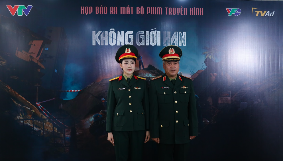 Steven Nguyễn nhận nhiều lời khen khi v&agrave;o vai trung t&aacute; qu&acirc;n đội   - Ảnh 3.