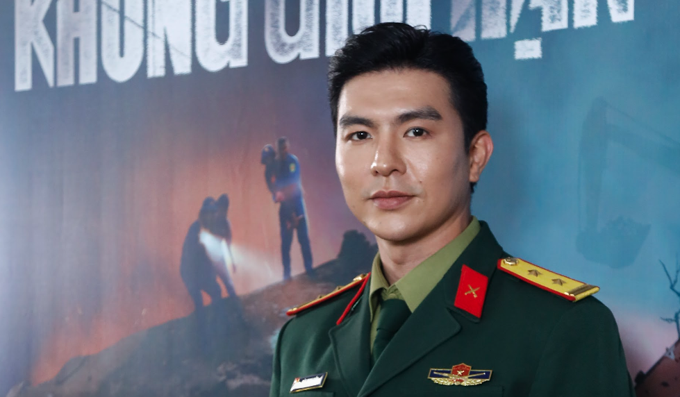 Steven Nguyễn nhận nhiều lời khen khi v&agrave;o vai trung t&aacute; qu&acirc;n đội   - Ảnh 1.