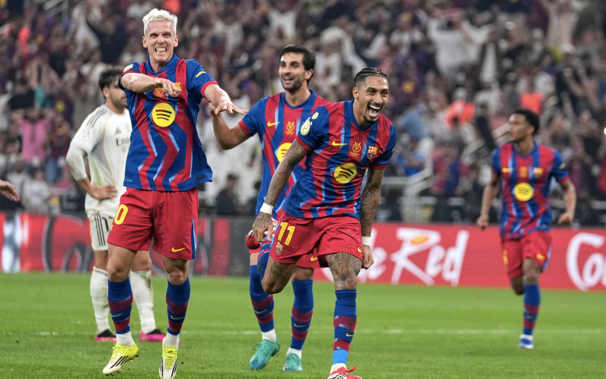 Ngược dòng kịch tính, Barcelona thắng nghiền ép chủ nhà Slavia Prague - Ảnh 4.