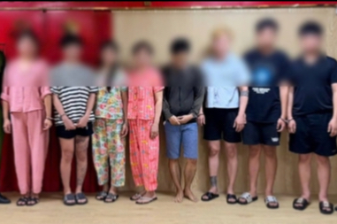 Công an TPHCM triệt phá đường dây mại dâm núp bóng cơ sở massage - Ảnh 1.