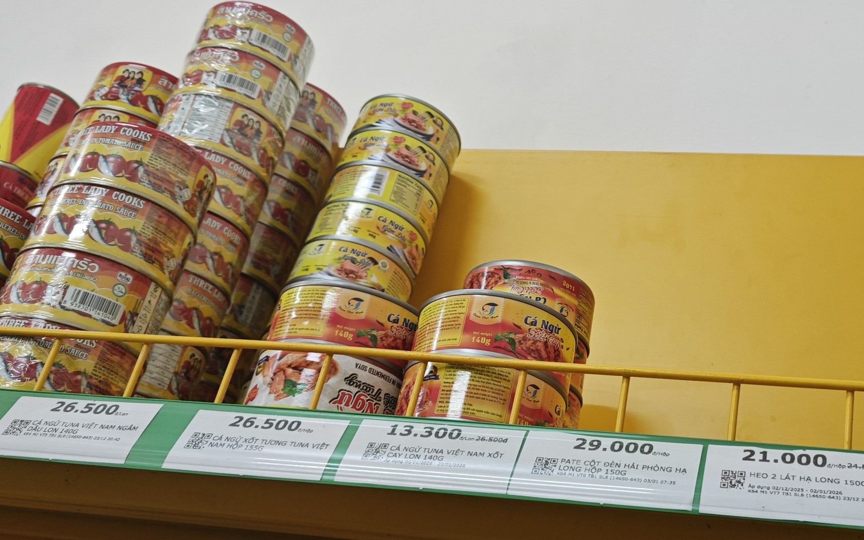 Người tiêu dùng giật mình sau 30 năm trung thành với đồ hộp Hạ Long