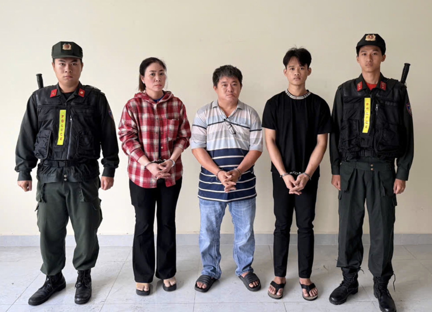 TPHCM ng&agrave;y 12-1 - Ảnh 2.