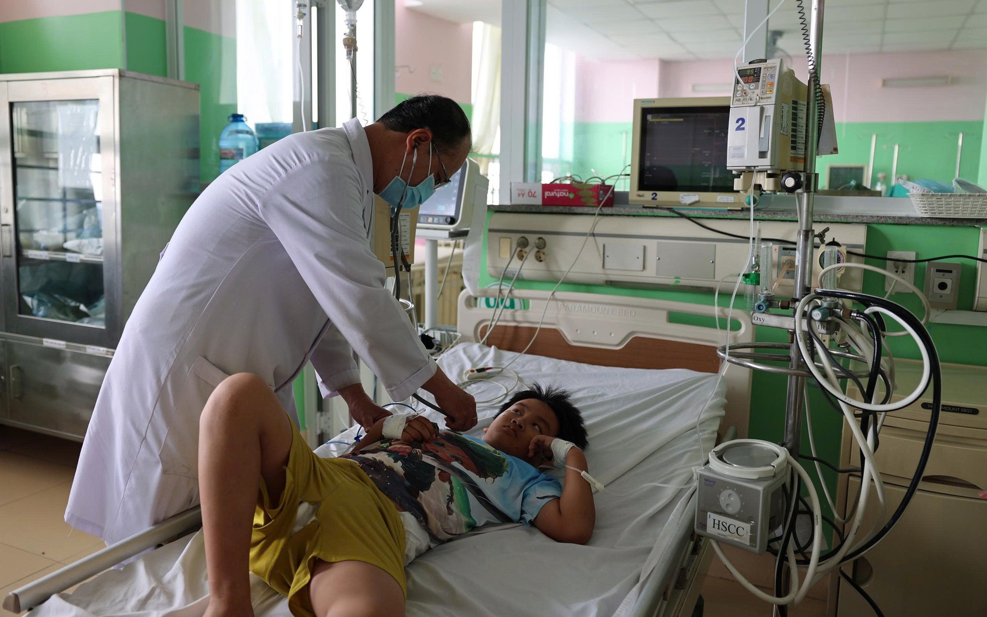 Vụ hơn 100 người ở TPHCM nhập viện nghi ngộ độc: Phạt chủ cơ sở bánh mì